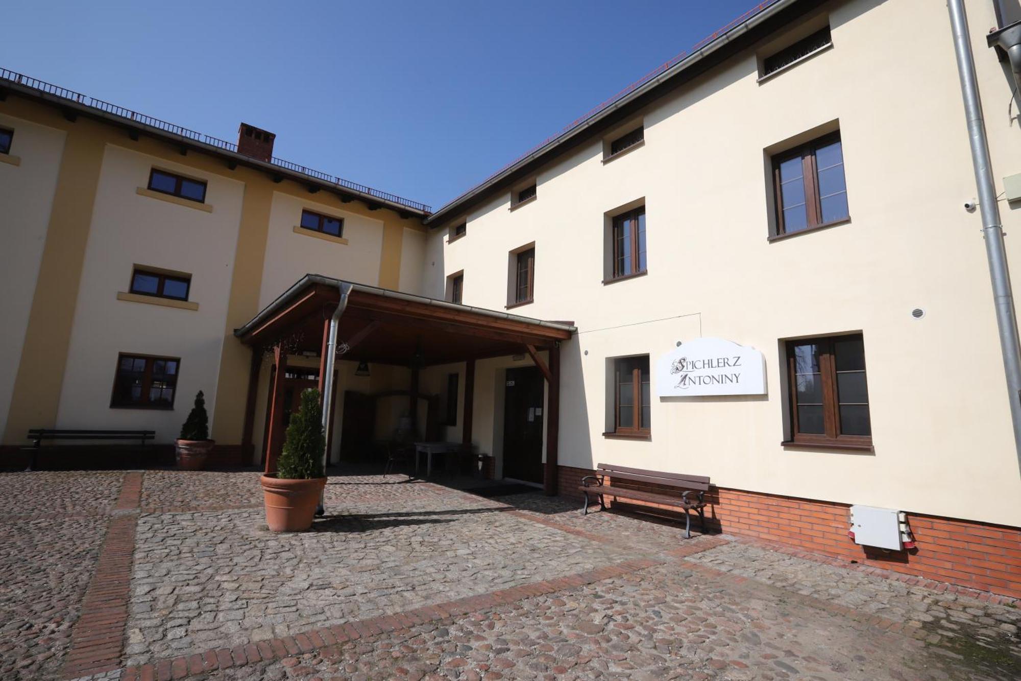 Hotel Sandro Silver Leszno  Eksteriør bilde
