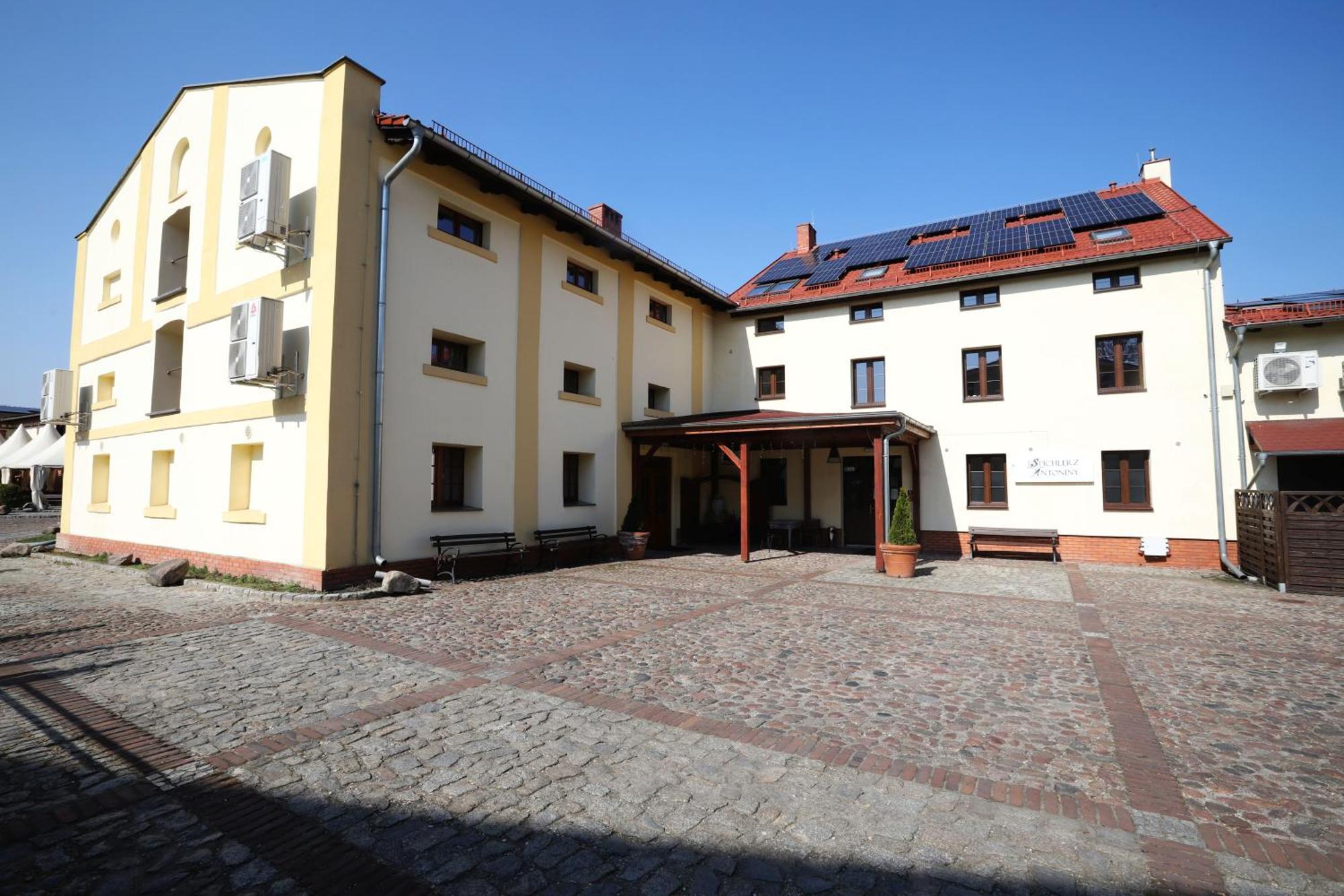 Hotel Sandro Silver Leszno  Eksteriør bilde