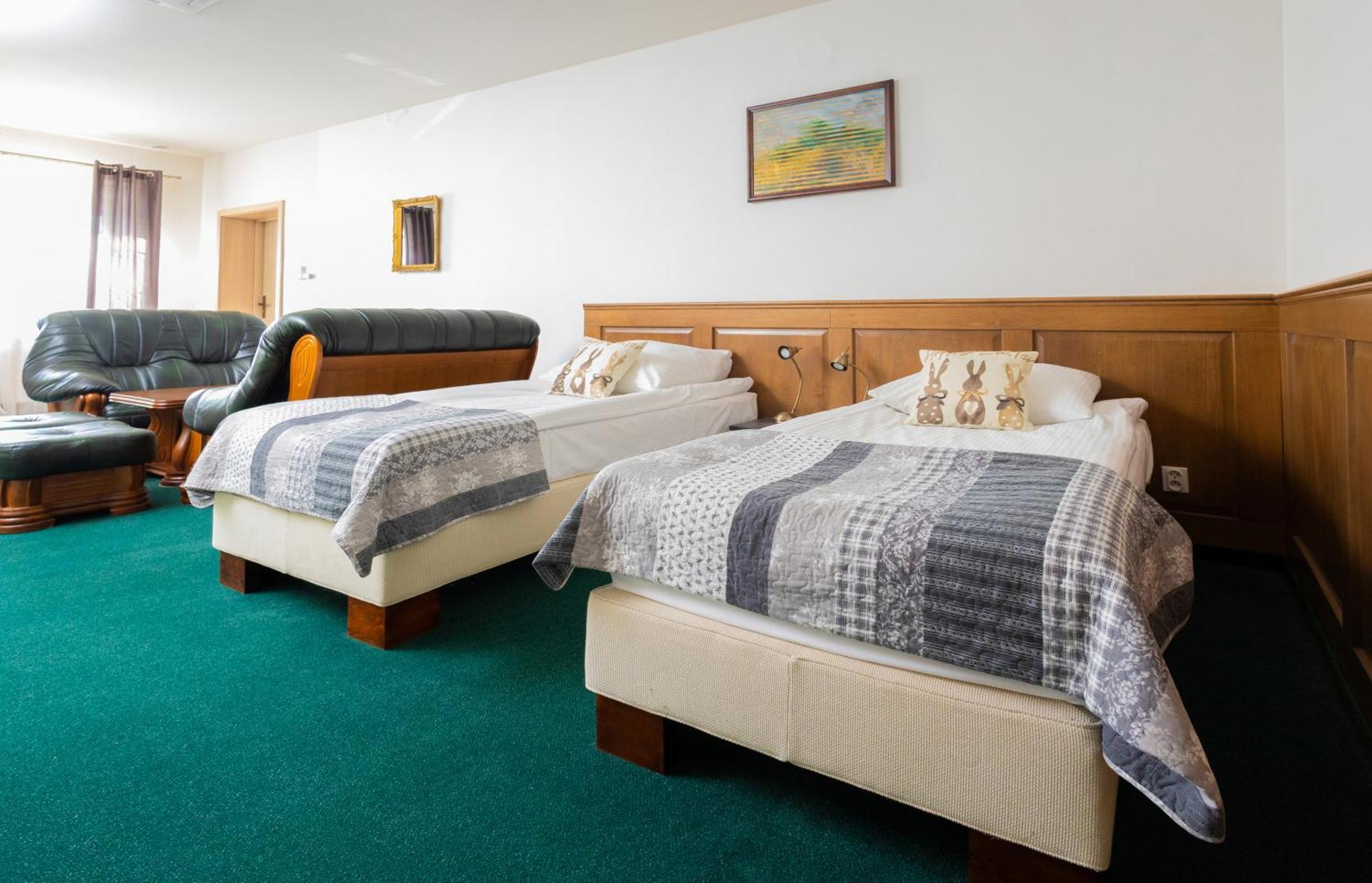 Hotel Sandro Silver Leszno  Eksteriør bilde