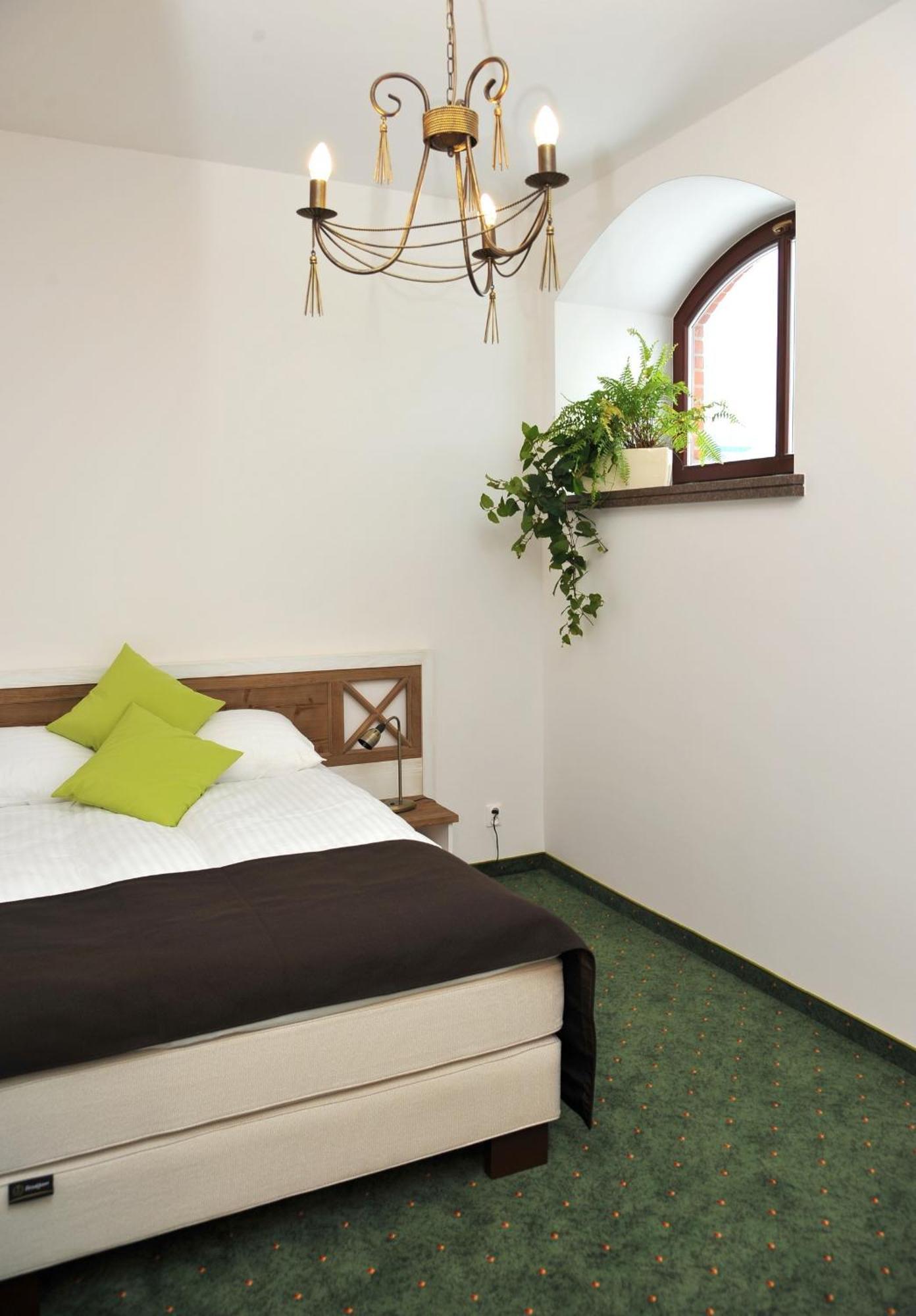 Hotel Sandro Silver Leszno  Eksteriør bilde