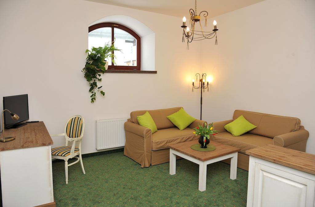 Hotel Sandro Silver Leszno  Eksteriør bilde