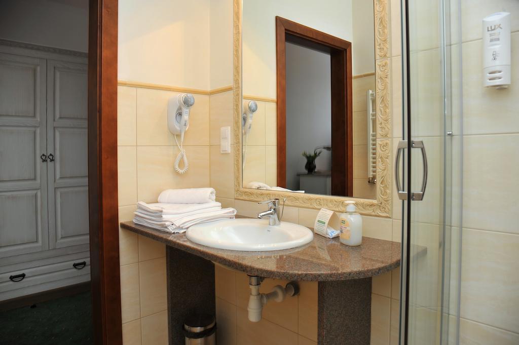Hotel Sandro Silver Leszno  Rom bilde