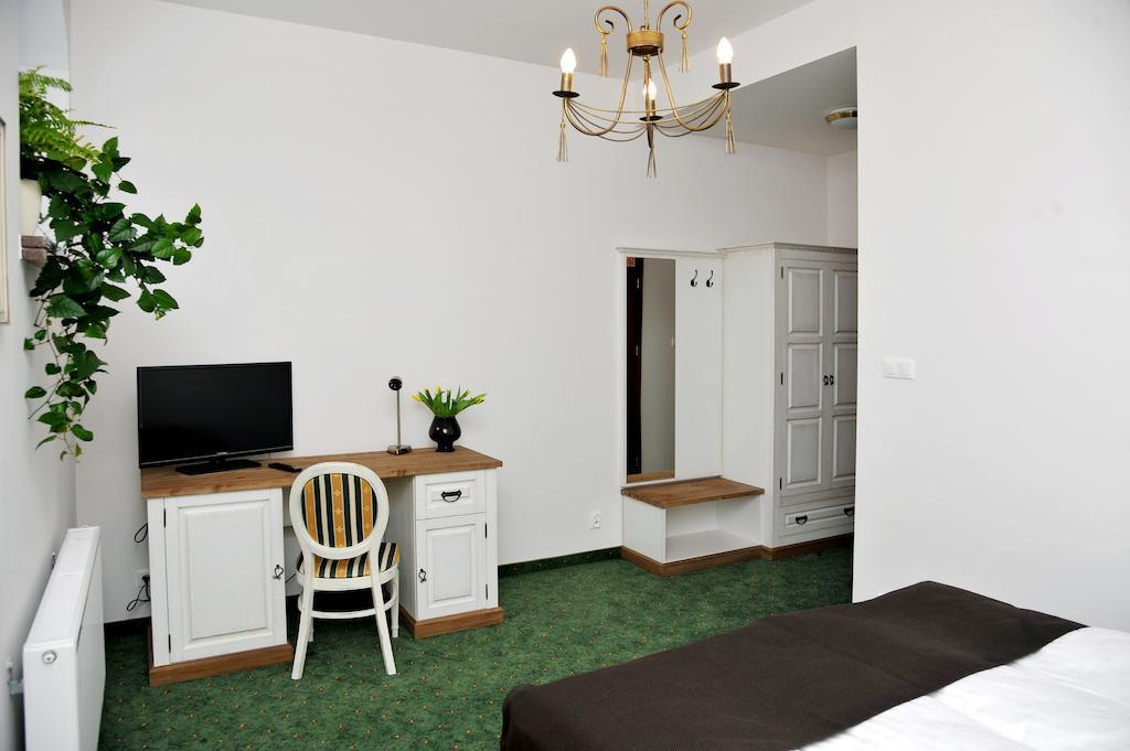 Hotel Sandro Silver Leszno  Rom bilde