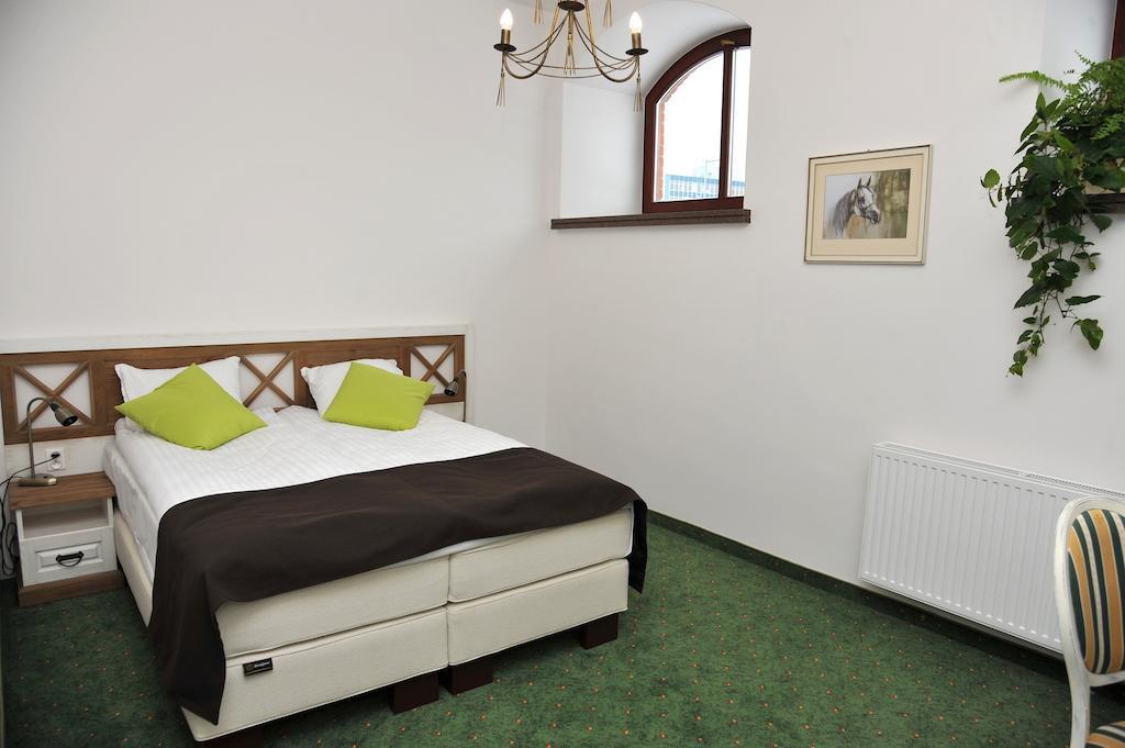 Hotel Sandro Silver Leszno  Eksteriør bilde